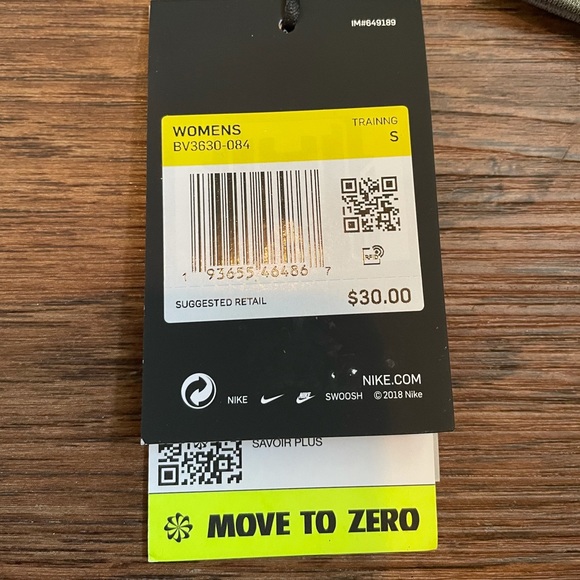 NIKE Dri-FIT Swoosh Non-Padded Sports Bra - SM/MED - Picture 6 of 14